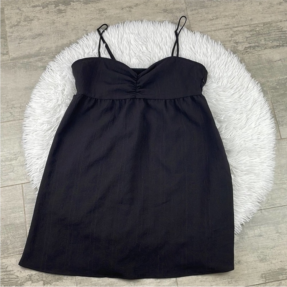 DIVIDED H&M black sleeveless mini dress. Size medium
